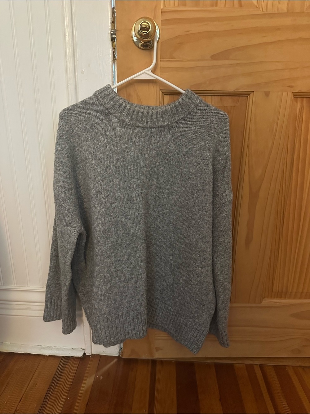 Classic Gray knit Crewneck Women's Sweater XS